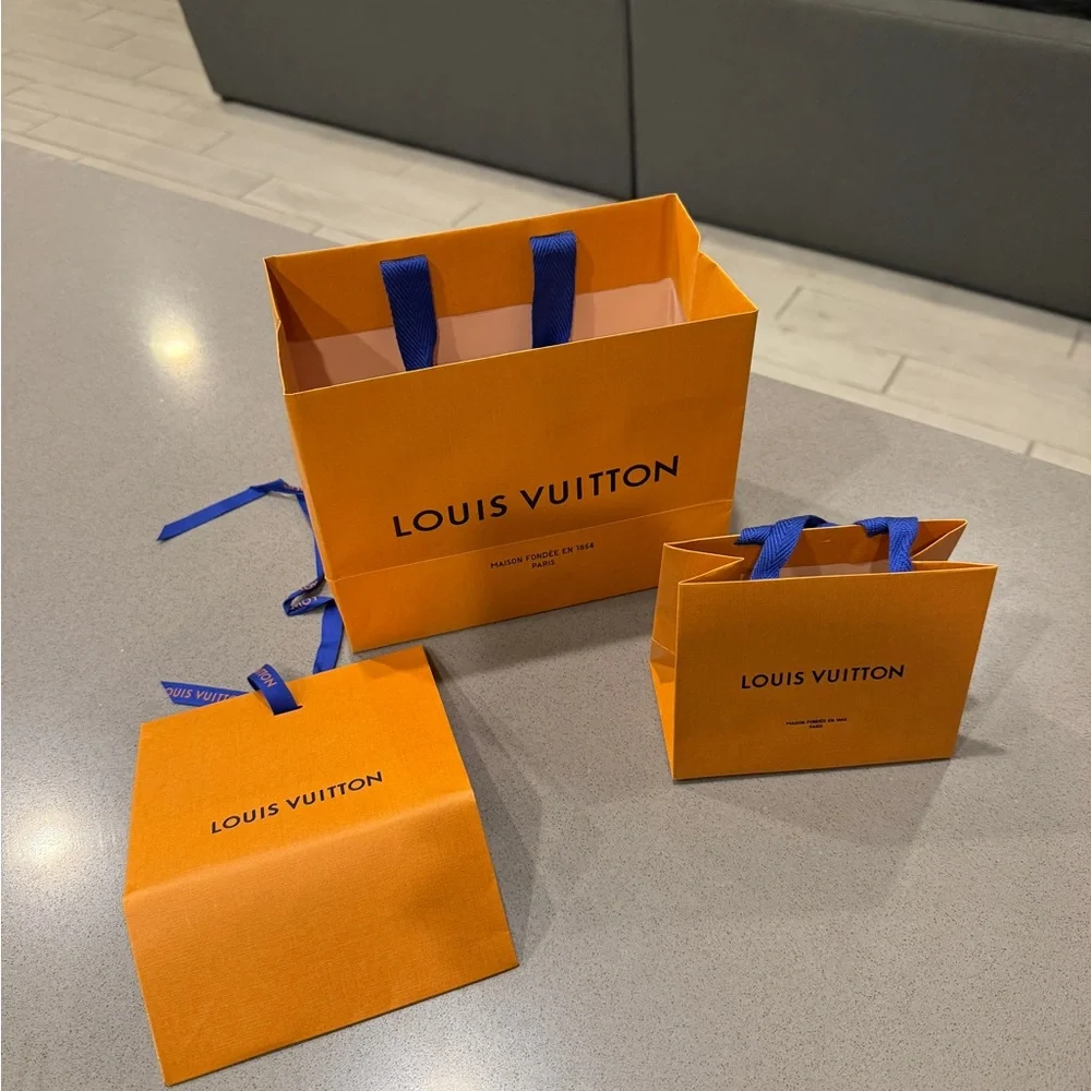 Louis Vuitton shopping Bags